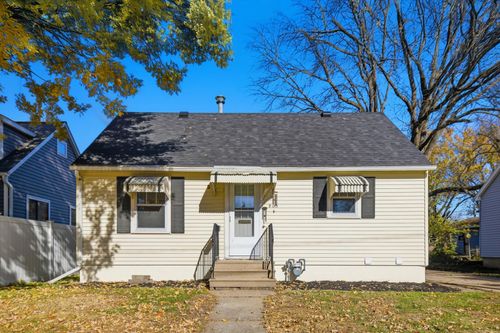 803 12th Ave Se, Austin, MN, 55912-3933 | Card Image