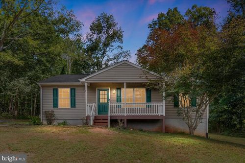 12064 Deerfield Ln, AMISSVILLE, VA, 20106-3406 | Card Image