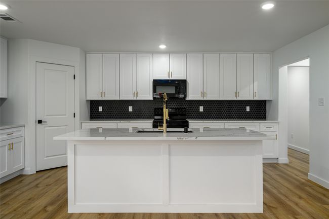 309 E Shepherd St, House other with 4 bedrooms, 3 bathrooms and null parking in Denison TX | Image 11