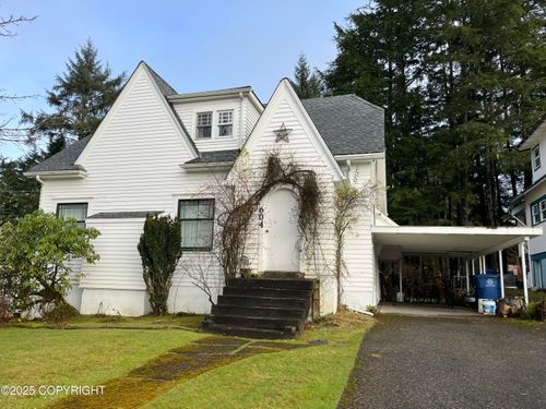 604 N 1st St, Petersburg, AK, 99833-1299 | Card Image