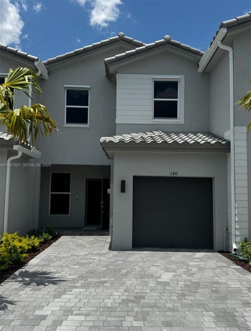 140-140 Sw 184th Way, Pembroke Pines, FL, 33029-5472 | Card Image