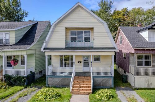34 Hugh St, Sydney, NS, B1P1V7 | Card Image