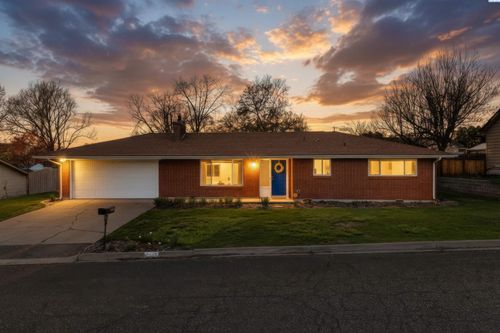 935 Parkside Dr, Prosser, WA, 99350-1536 | Card Image