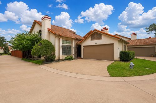 608 Fiesta Cir, Irving, TX, 75063-6614 | Card Image