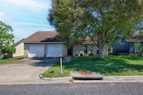 311 August St, Schulenburg, TX, 78956-2158 | Card Image
