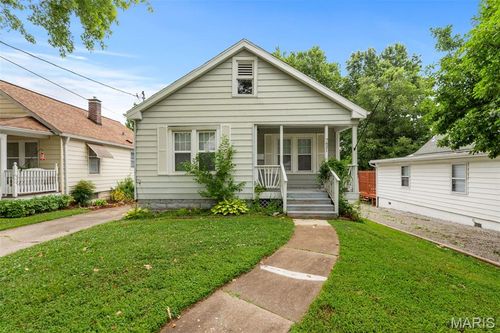 7621 Weaver Ave, Maplewood, MO, 63143-1211 | Card Image