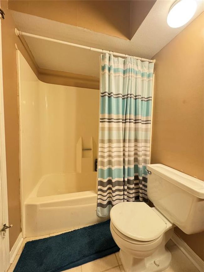 16711 Forthbridge Ct, House other with 3 bedrooms, 2 bathrooms and 1 parking in Houston TX | Image 5