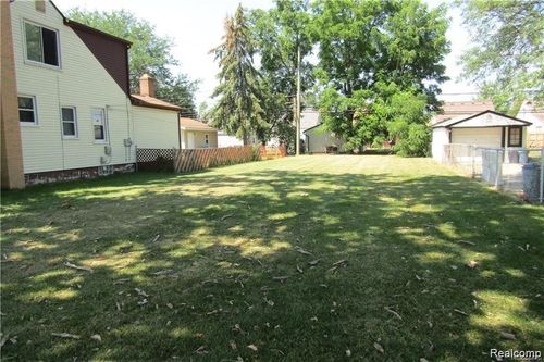 3630 Monroe St, Dearborn, MI, 48124-4605 | Card Image