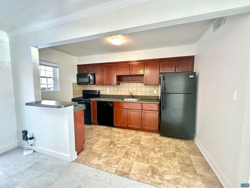 b-840 Fountain Ct, CHARLOTTESVILLE, VA, 22901-1851 | Card Image