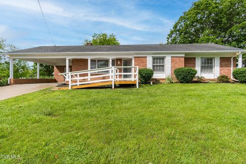 402 Crockett Ln, Greeneville, TN, 37745-6210 | Card Image