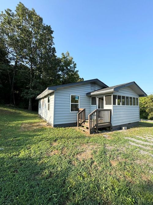 2377 S Riverbend Road, Dalton, GA, 30721 | Card Image