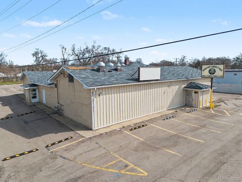 1405 Ecorse Rd, Ypsilanti, MI, 48198-5915 | Card Image