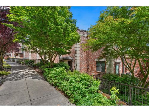201-2430 Nw Westover Rd, Portland, OR, 97210-3425 | Card Image