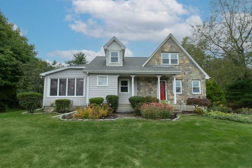 7 Carolyn Ct, North Haven, CT, 06473-4003 | Card Image