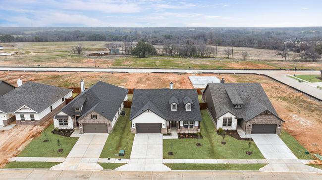 1241 Comal Ln, House other with 4 bedrooms, 2 bathrooms and null parking in Springtown TX | Image 38