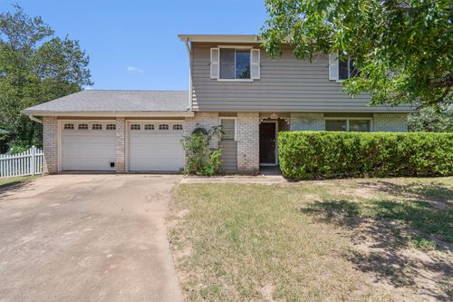 5400 Salem Walk Dr, Austin, TX, 78745-3026 | Card Image