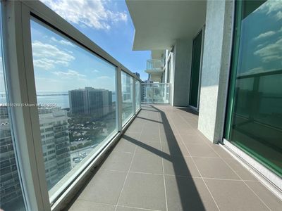 1903 - 218 Se 14th St, Condo with 2 bedrooms, 2 bathrooms and null parking in Miami FL | Image 3