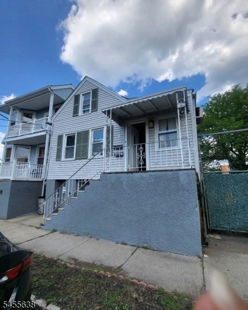 33 Alva St, Bloomfield, NJ, 07003-5901 | Card Image