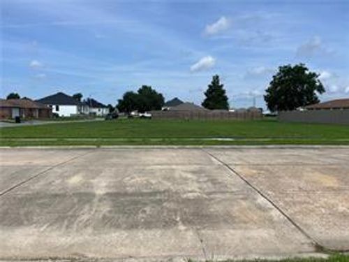 4000 Evangeline Dr, Chalmette, LA, 70043-1112 | Card Image