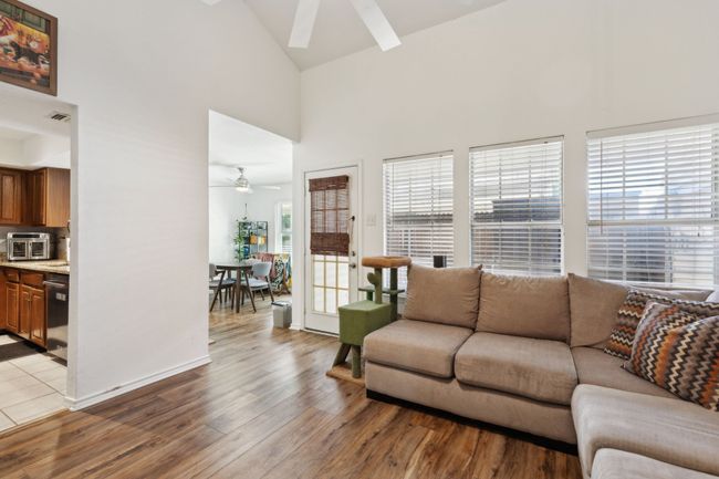 Spacious living room with vaulted ceilings | Image 4