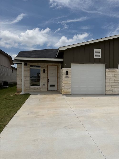 1301 Lone Pine Way, Killeen, TX, 76543 | Card Image