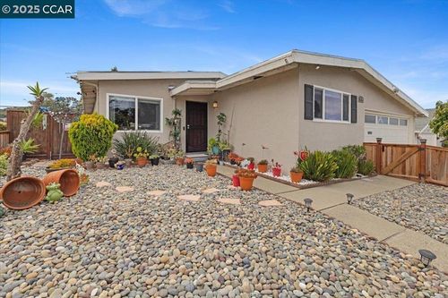 3034 Parker Rd, Richmond, CA, 94806-2742 | Card Image