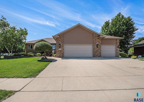 721 Britz Dr Drive, Luverne, MN, 56156 | Card Image