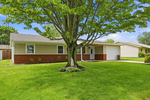 391 Albany Ct, Albany, IN, 47320-1027 | Card Image
