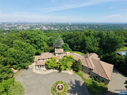 50 Rock Spring Rd, West Orange, NJ, 07052-3007 | Card Image