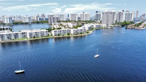 k611-2903 Point East Dr, Aventura, FL, 33160-2604 | Card Image