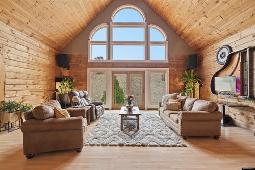 243 Pleasant Valley Rd, Hartville, WY, 82215-9703 | Card Image