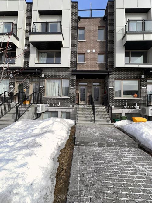 6-118 Michael Stoqua Street, Manor Park - Cardinal Glen and Area, ON, K1K4E4 | Card Image