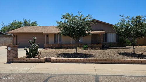2135 W Maple Dr, Phoenix, AZ, 85027-5124 | Card Image