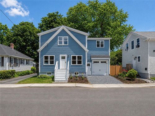 31 Prescott Hall Rd, Newport, RI, 02840-1626 | Card Image