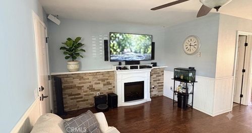 apt-d-321 Carriage Dr, Santa Ana, CA, 92707-4148 | Card Image
