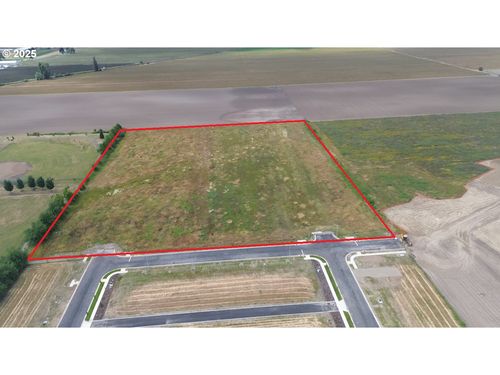 9008 Parr Rd Ne, Gervais, OR, 97026-7752 | Card Image