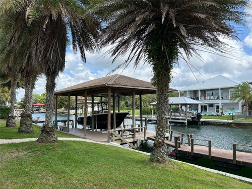 722 Se 1st Ct, CRYSTAL RIVER, FL, 34429-4609 | Card Image