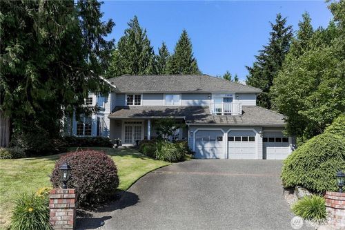 5315 Gran Paradiso Pl Nw, Issaquah, WA, 98027-7827 | Card Image