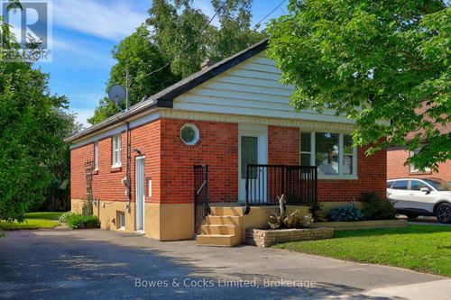 571 O'Connell Rd, Peterborough, ON, K9J4E2 | Card Image