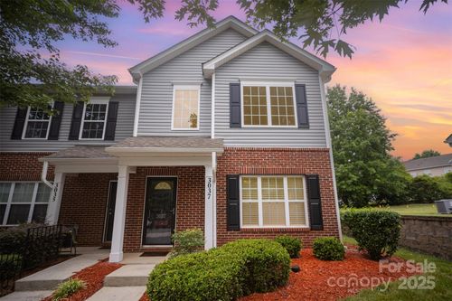 3037 Summerfield Ridge Ln, Matthews, NC, 28105-8512 | Card Image