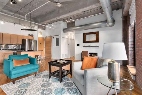 115-2029 Grand Blvd, Kansas City, MO, 64108-1884 | Card Image