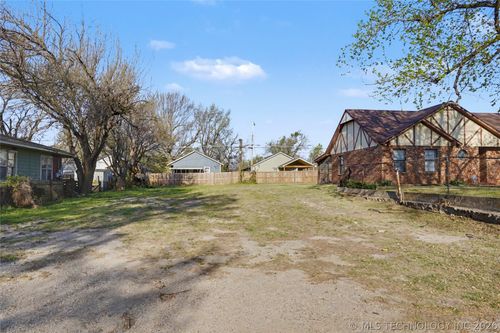 540 N 38th West Ave, Tulsa, OK, 74127-2323 | Card Image