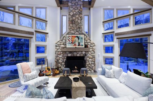 123 Larkspur Ln, Aspen, CO, 81611-3329 | Card Image