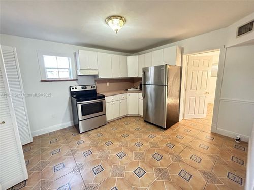 3-1919 Thomas St, Hollywood, FL, 33020-2130 | Card Image