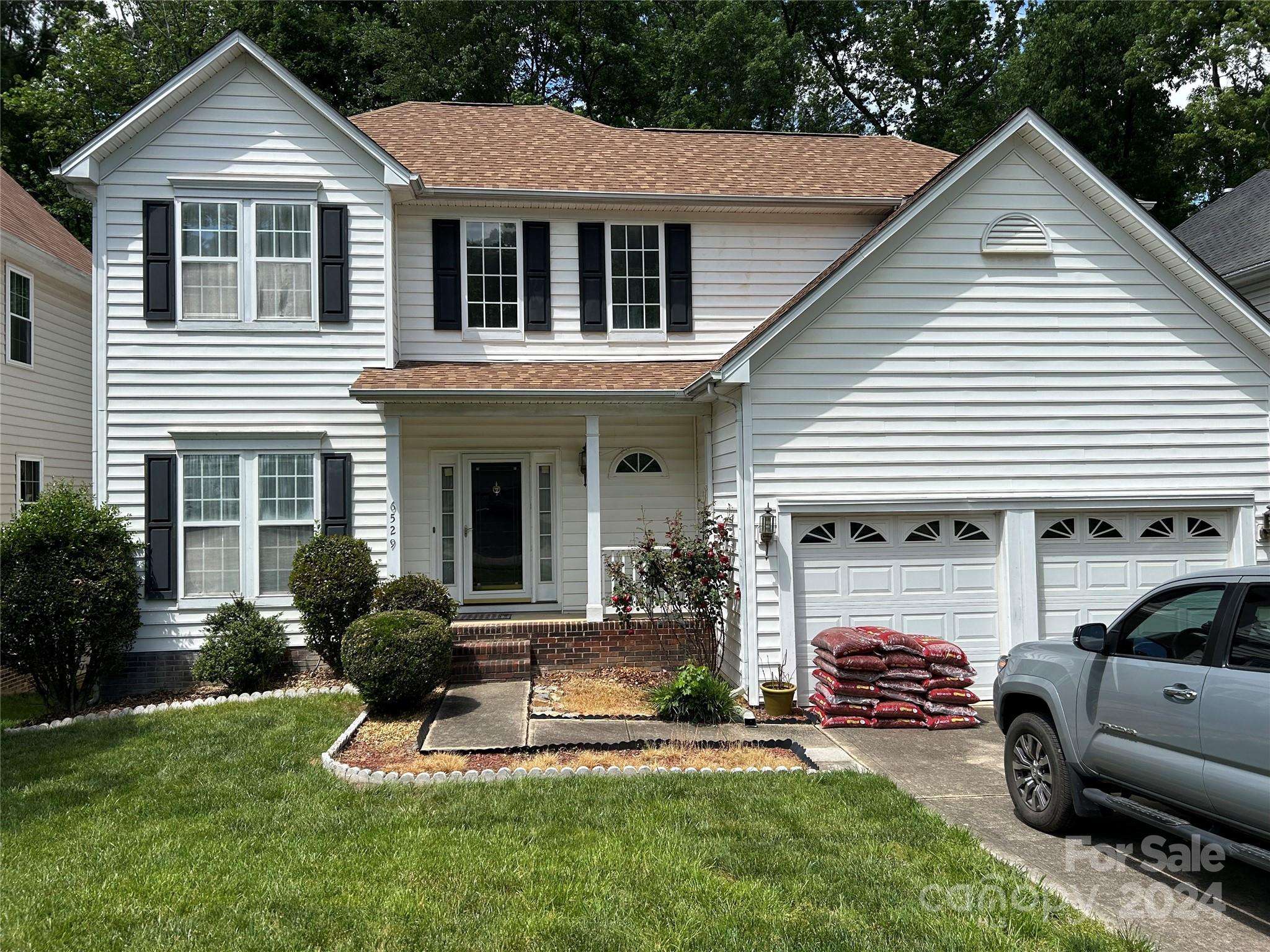 Harburn Forest Dr, Charlotte, NC 28269