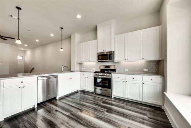 250 Buck Ridge Dr, Townhouse with 4 bedrooms, 3 bathrooms and null parking in Little Elm TX | Image 4