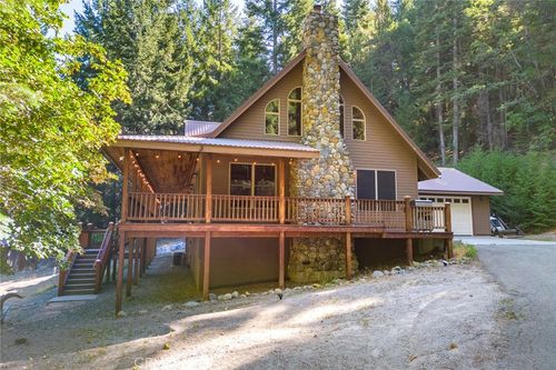 1900 Maple Dr, Weed, CA, 96094-9032 | Card Image