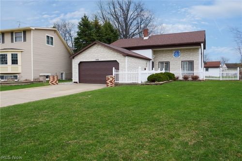 36360 Sunset Dr, Eastlake, OH, 44095-1163 | Card Image