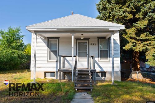 1006 Washington St, Douglas, WY, 82633-2840 | Card Image