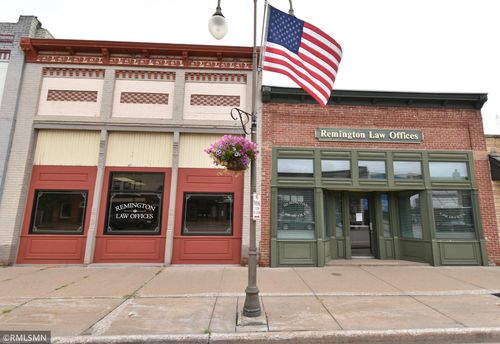 122 S Knowles Ave, New Richmond, WI, 54017-1727 | Card Image